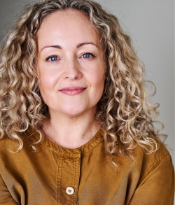 VICTORIA ELLIOTT